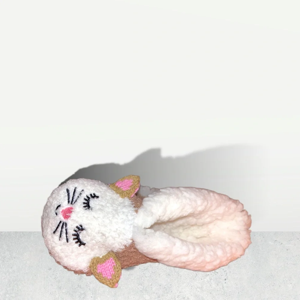 🆕NWT🎁Kids Fuzzy Kitty Slippers - Picture 3 of 15